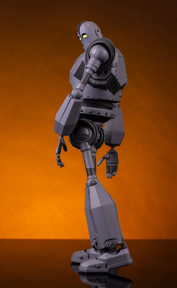 Iron Giant MONDO MECHA Figure Exclusive