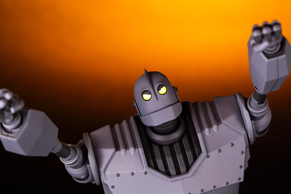 Iron Giant MONDO MECHA Figure
