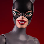 Batman: The Animated Series - Catwoman 1/6 Scale Figure - Regular Edition