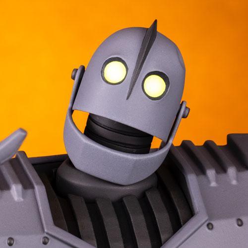 New THE IRON GIANT Mondo Mecha Figure!