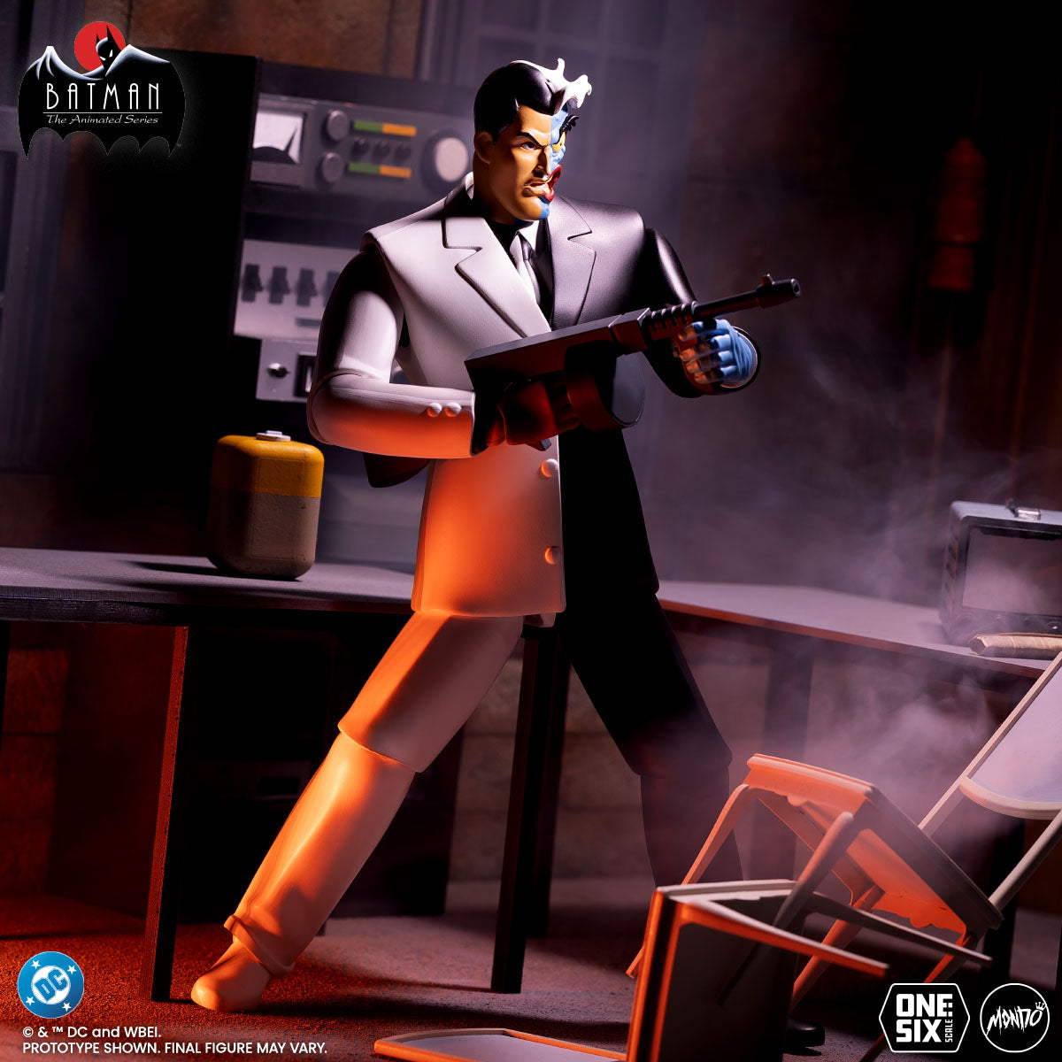 Batman: The Animated Series - Two-Face 1/6 Scale Figure - Limited
