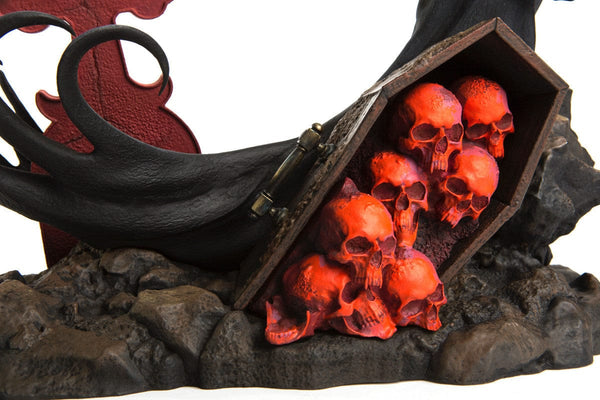 Batman & Dracula: Red Rain Statue (Exclusive)