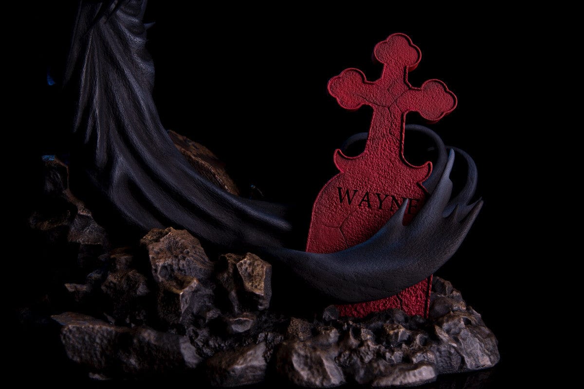 Batman & Dracula: Red Rain Statue (Exclusive) – Mondo