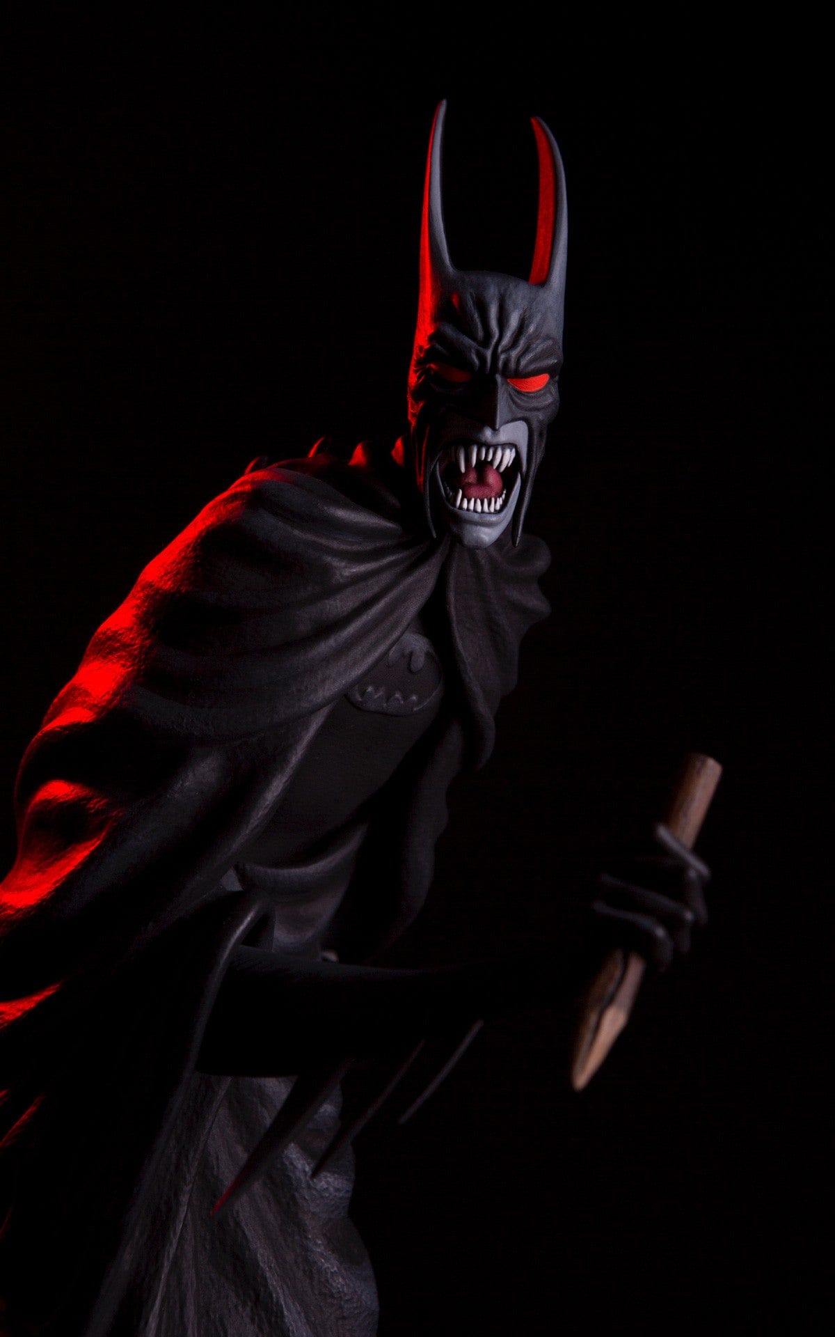 Batman & Dracula: Red Rain Statue (Exclusive)