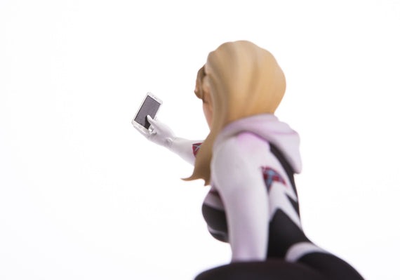 Spider-Man – Spider-Gwen Statue Exclusive