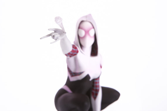 Spider-Man – Spider-Gwen Statue Exclusive