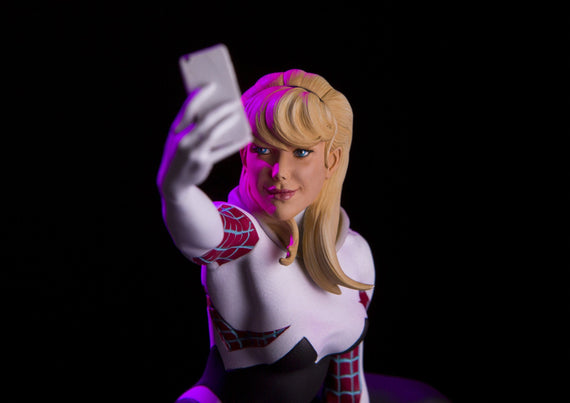 Spider-Man – Spider-Gwen Statue Exclusive