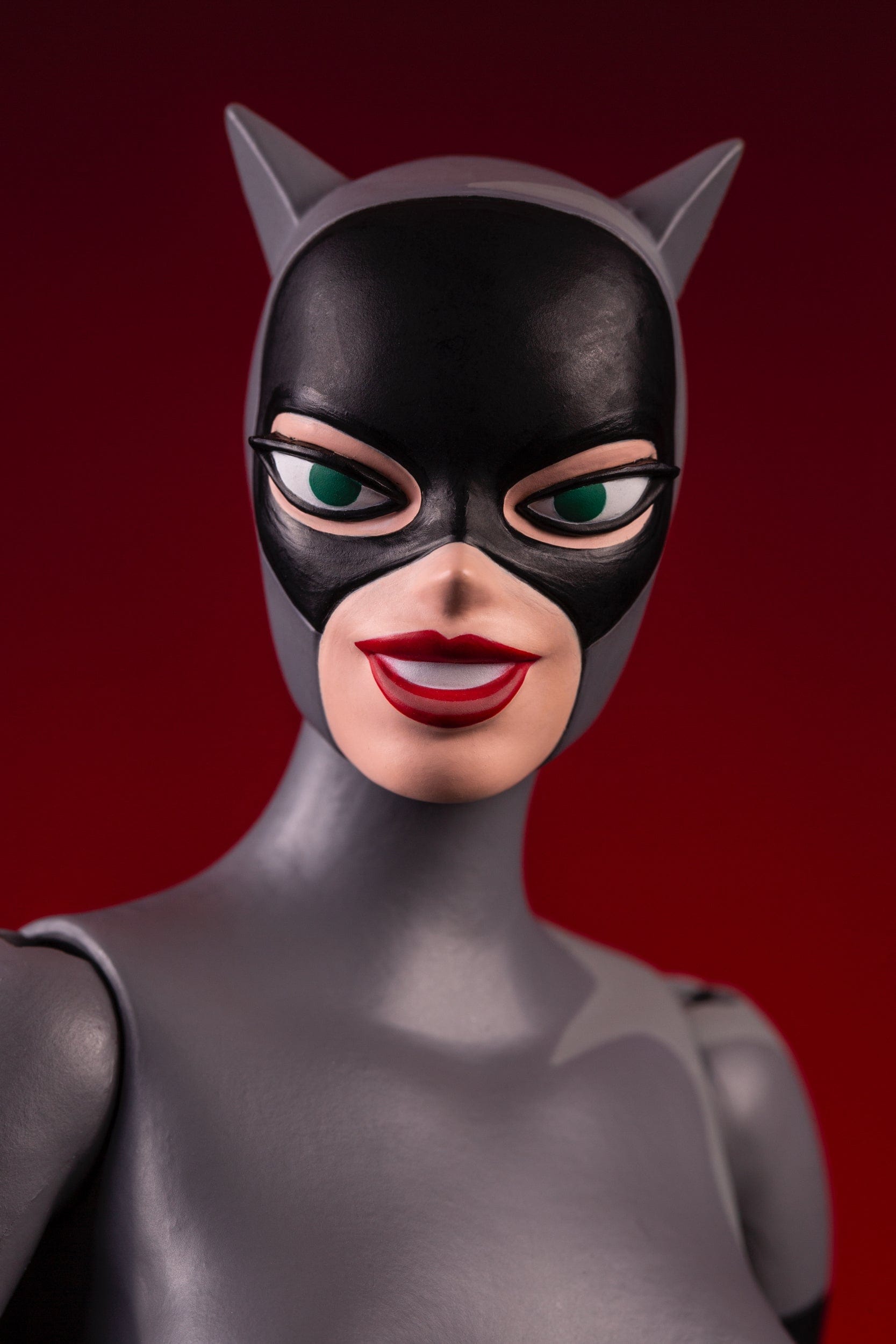 Batman: The Animated Series - Catwoman 1/6 Scale Figure - Regular